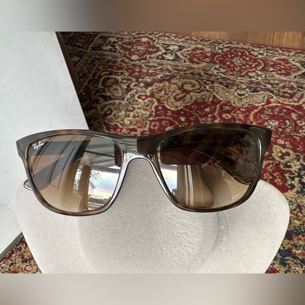 Ray-Ban Sunglasses - RB4181